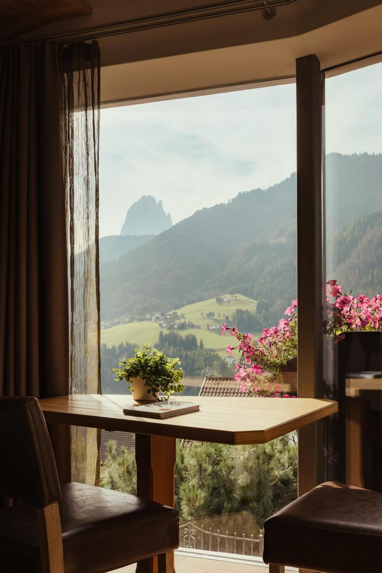 Hotel Grien オルティゼーイ エクステリア 写真