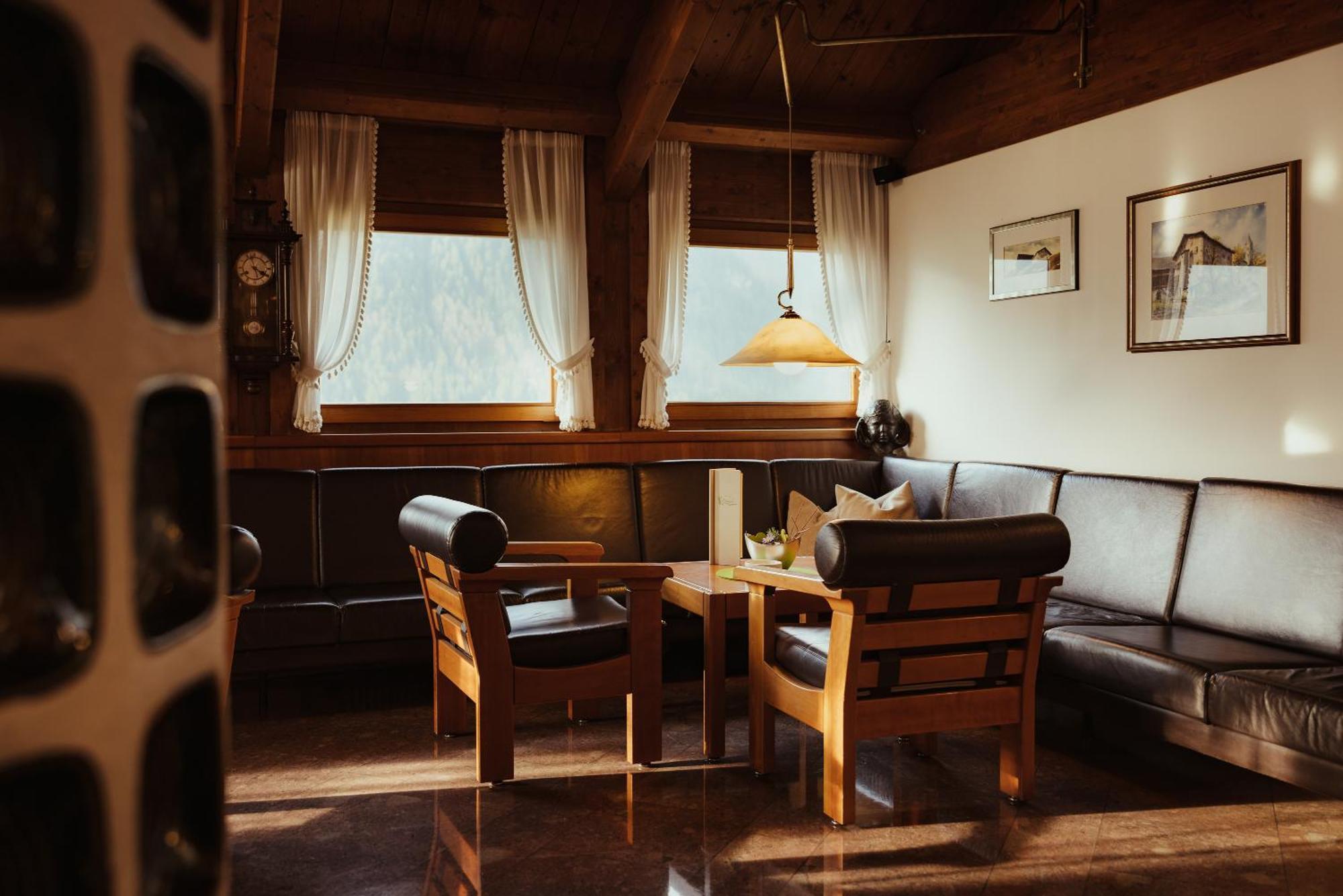 Hotel Grien オルティゼーイ エクステリア 写真